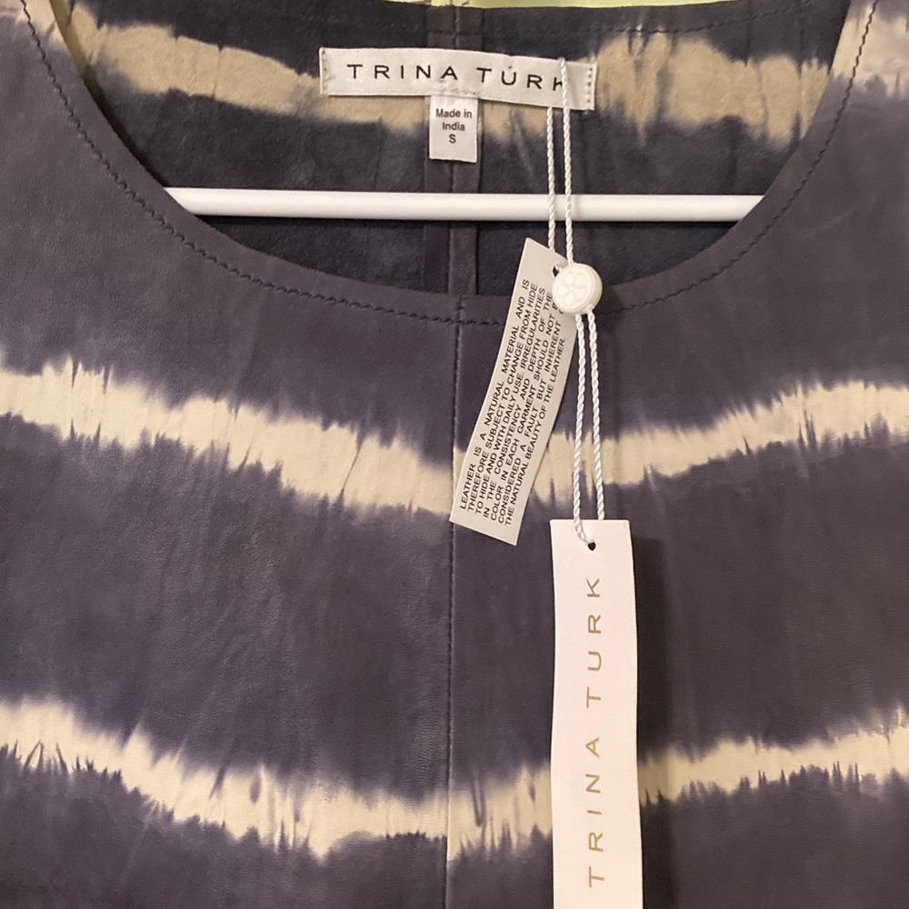 Trina Turk NWT Memphis Tie-Dye Leather Top - Picture 4 of 6